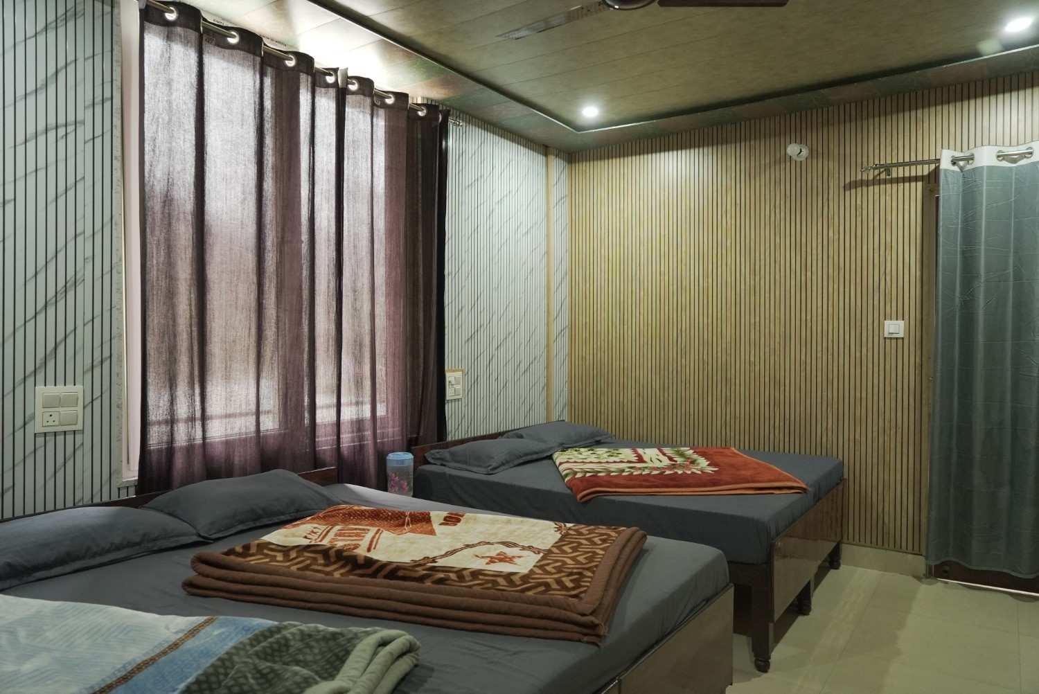 Family room at UTtarkashi Hotel Chauhan palace